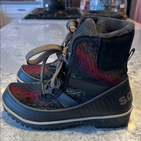 Sorel Sorel Black and Multicolor Black Winter & Rain Boots Size 6 - Picture 6 of 7